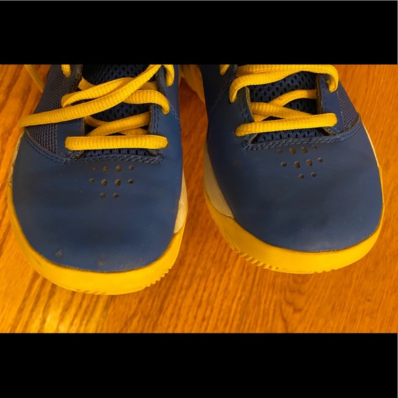 Under Armour Game Shoes, Blue